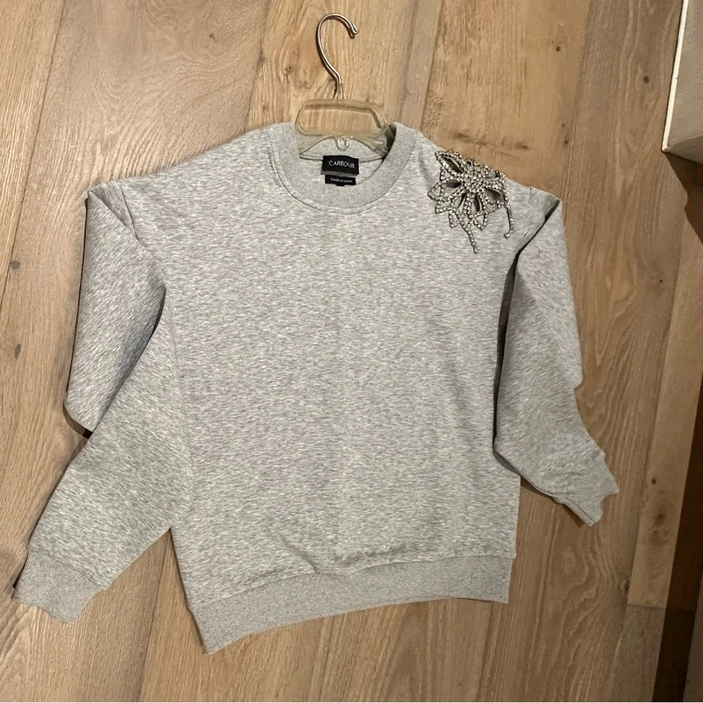 Carbon38 Rhinestone cut out Gray Sweatshirt with Embellished Shoulder - Picture 3 of 16